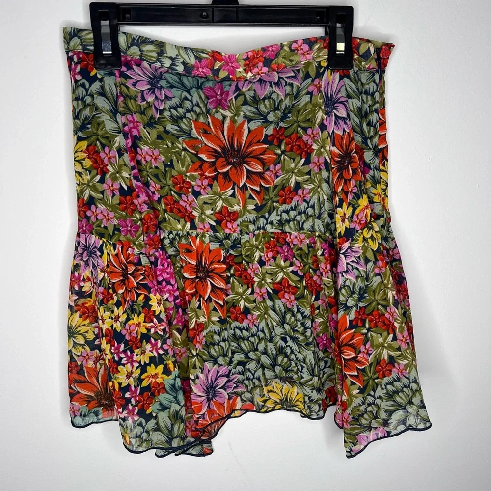 A27 Urban‎ Outfitters Floral Succulent Mini Skirt